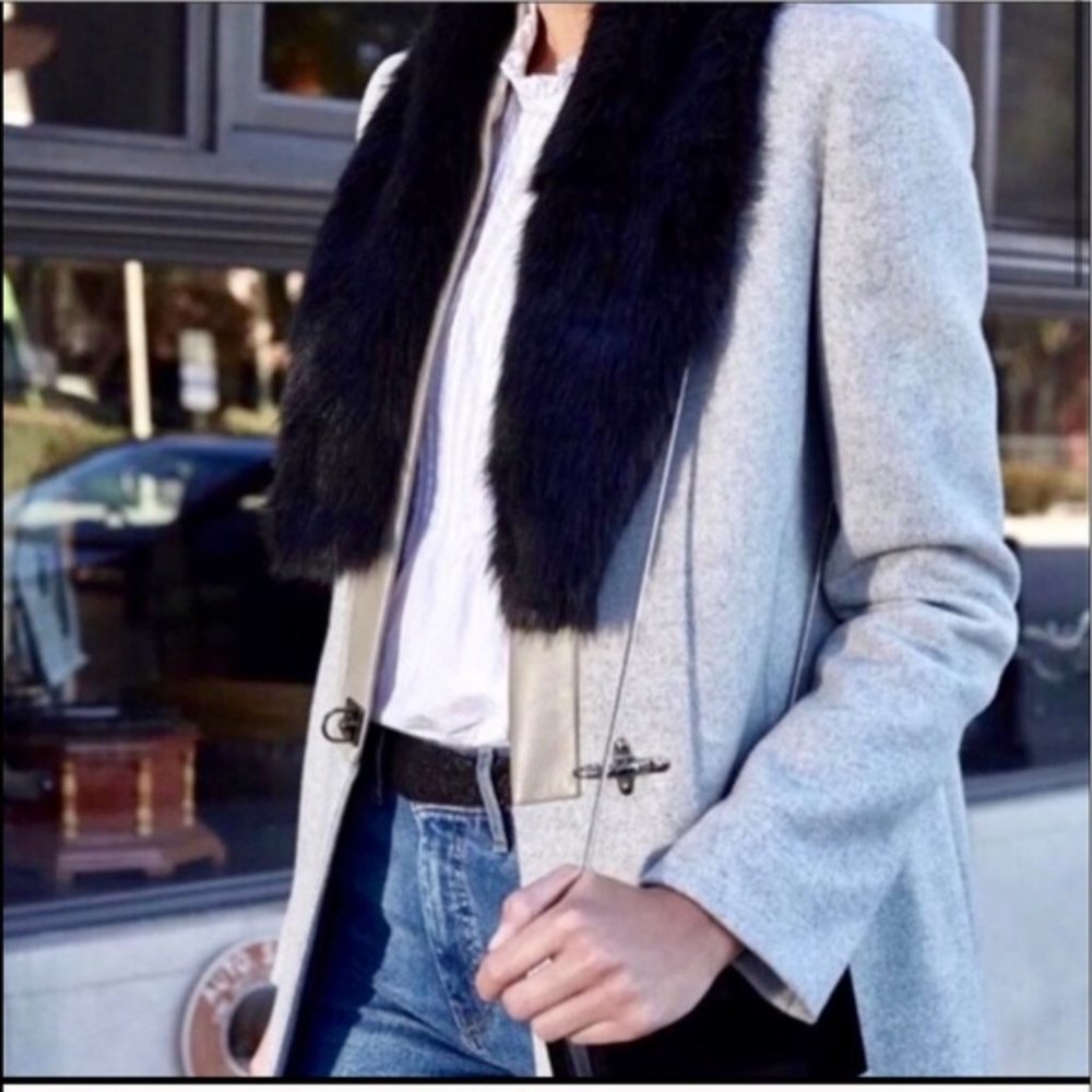 Unreal Fur Faux Stole - Picture 6 of 16